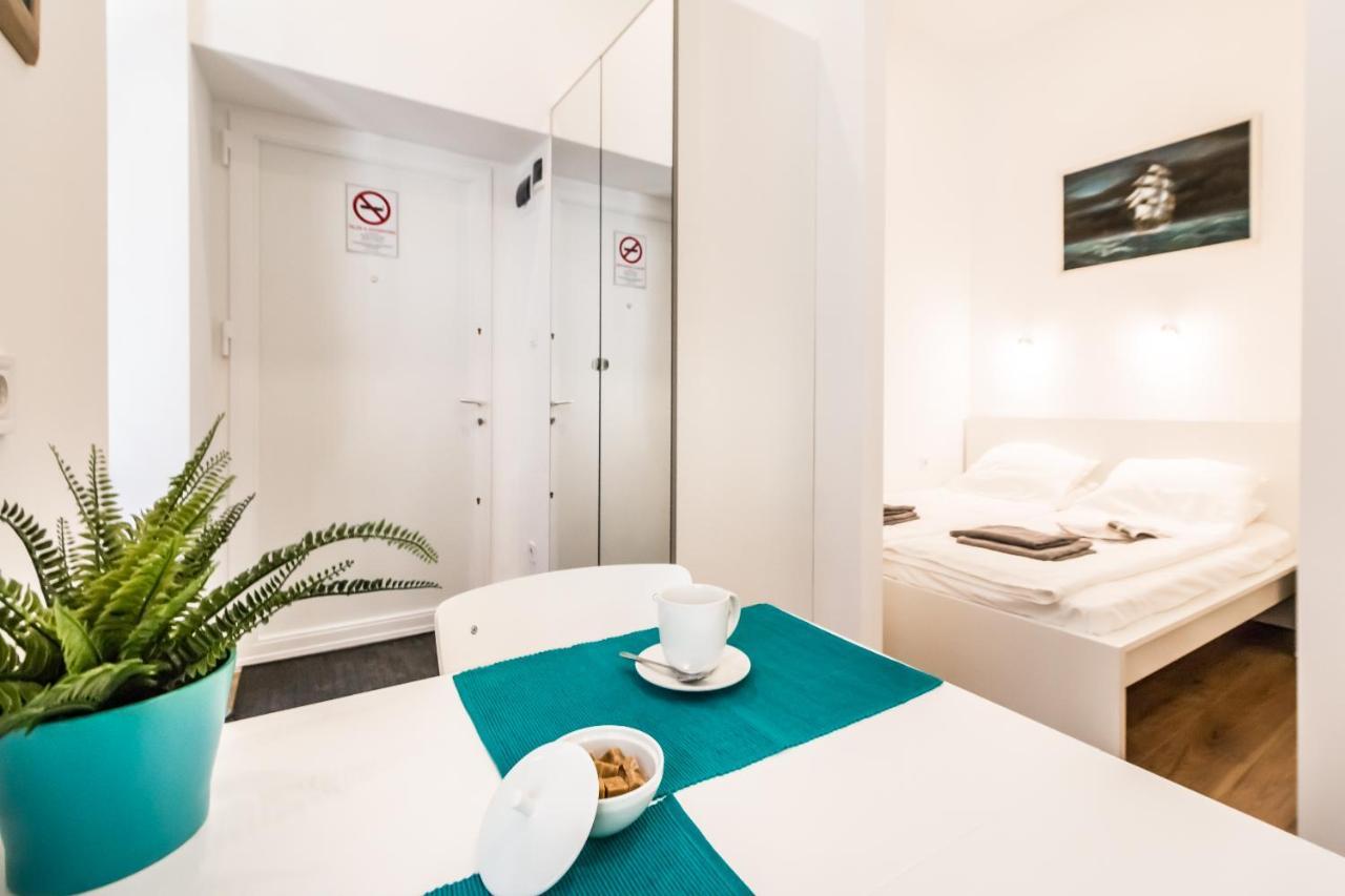 Cosy Studios In The Heart Of The City 부다페스트 외부 사진