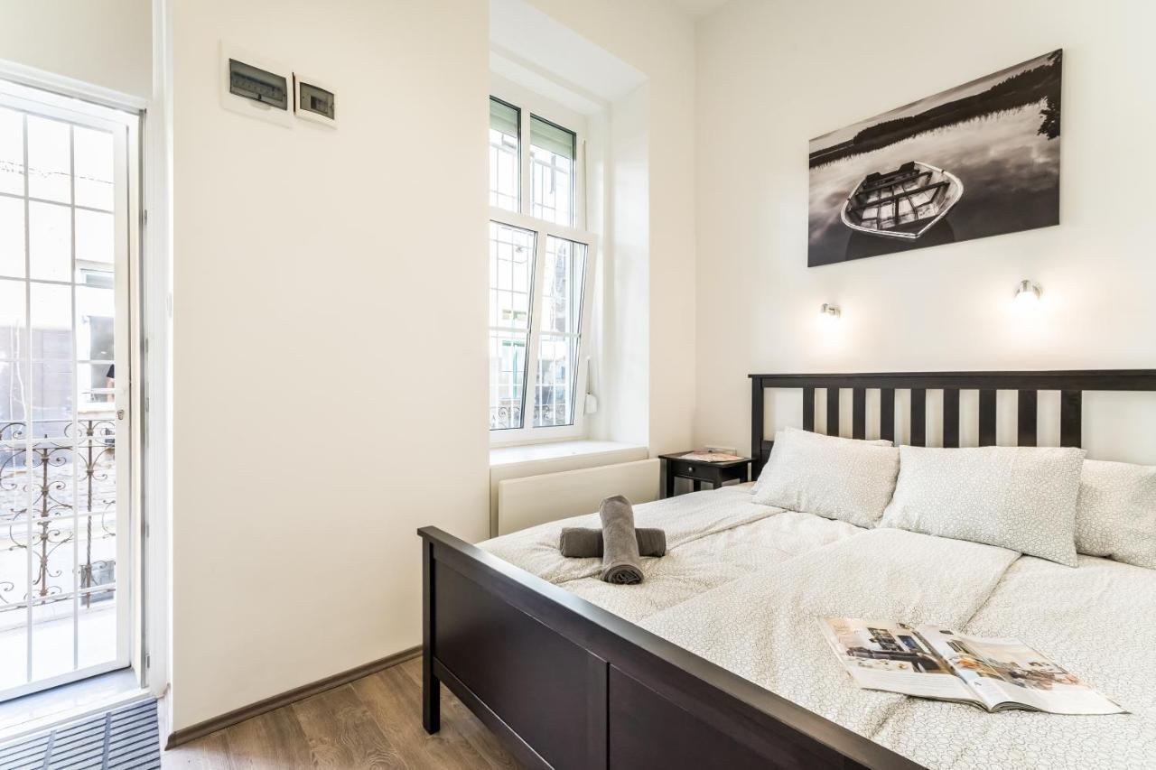 Cosy Studios In The Heart Of The City 부다페스트 외부 사진