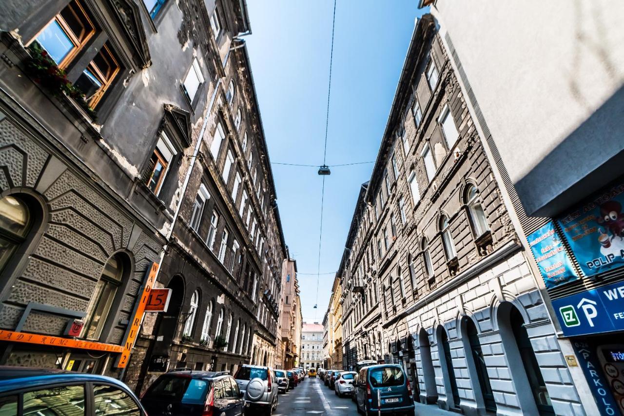 Cosy Studios In The Heart Of The City 부다페스트 외부 사진